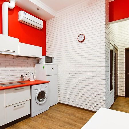 Modern Apartment In The City Center In A New Building 오데사 외부 사진