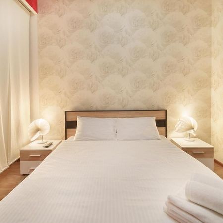 Modern Apartment In The City Center In A New Building 오데사 외부 사진