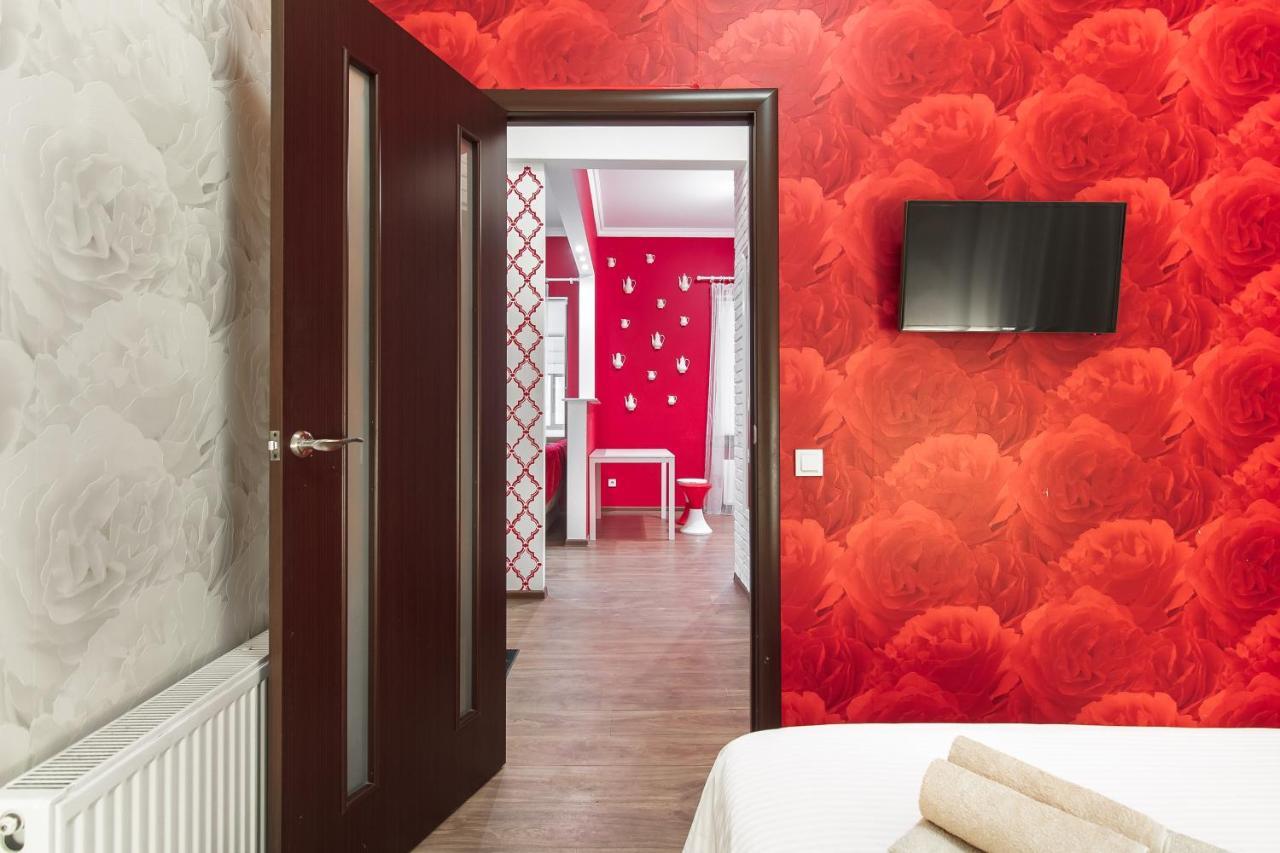 Modern Apartment In The City Center In A New Building 오데사 외부 사진