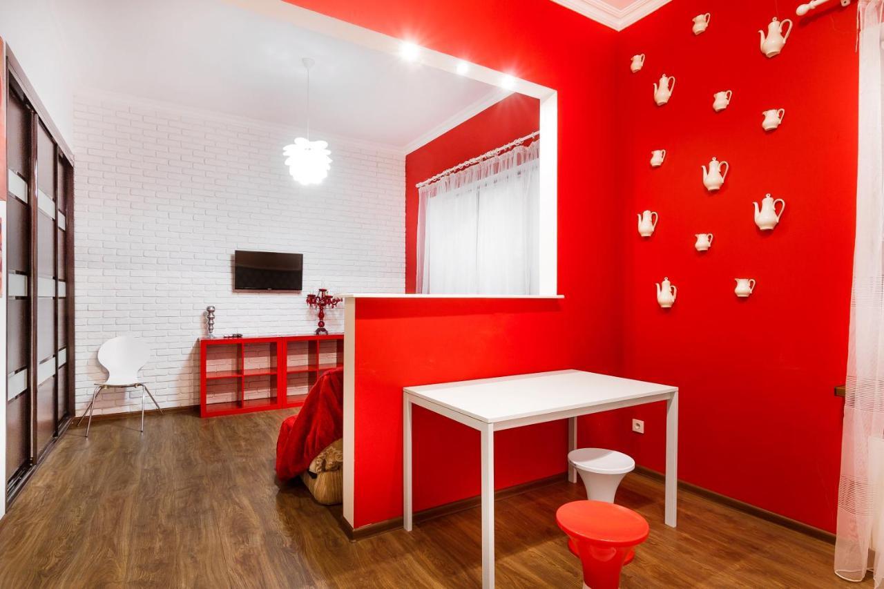 Modern Apartment In The City Center In A New Building 오데사 외부 사진