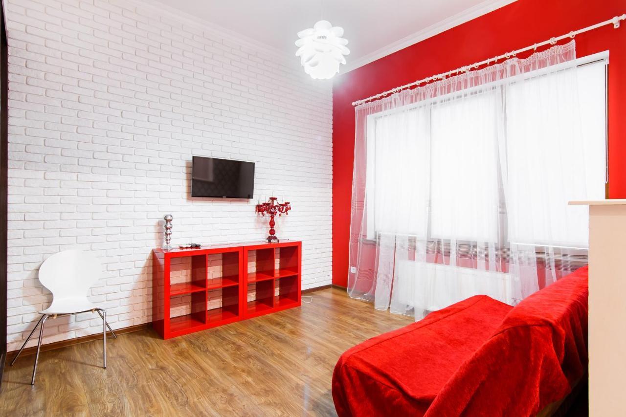 Modern Apartment In The City Center In A New Building 오데사 외부 사진