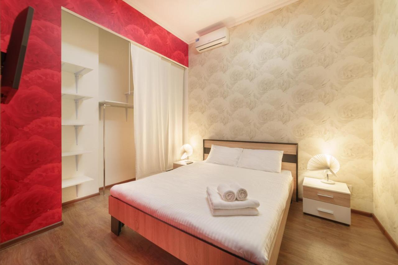 Modern Apartment In The City Center In A New Building 오데사 외부 사진